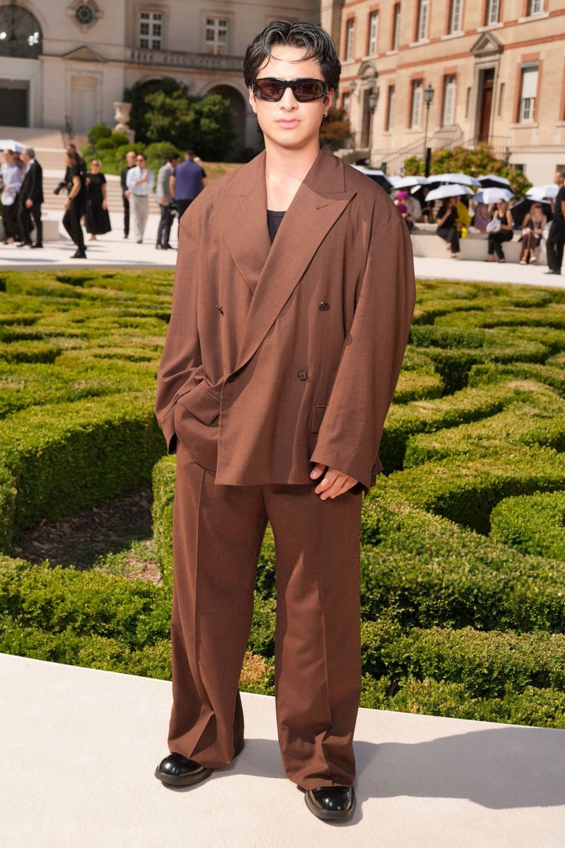 metgalacrave's tweet photo. Hudson Williams attends the Balenciaga Haute Couture Fall/Winter 2026–2027 show. https://t.co/QAdi6QRoTl