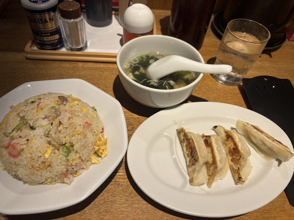 baseballgarden's tweet photo. 池プラ前にごはん https://t.co/wGHw7bUf3S