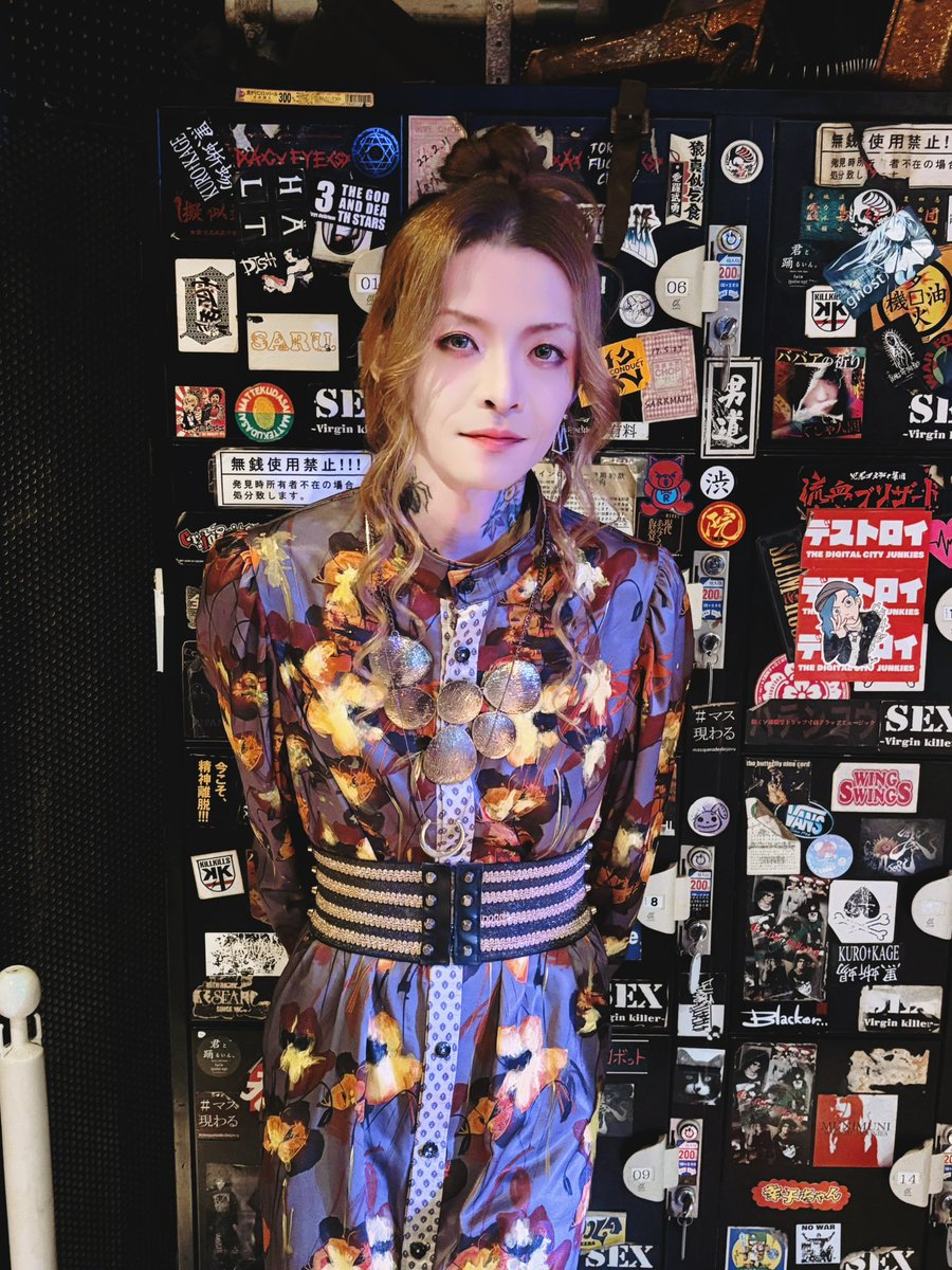 Lotto_drums's tweet photo. 皆さんの顔を見たら凄い元気貰えました。
ライブが出来る事が本当に幸せです。

手刀ありがとうございました！ https://t.co/THl7p0Rwth