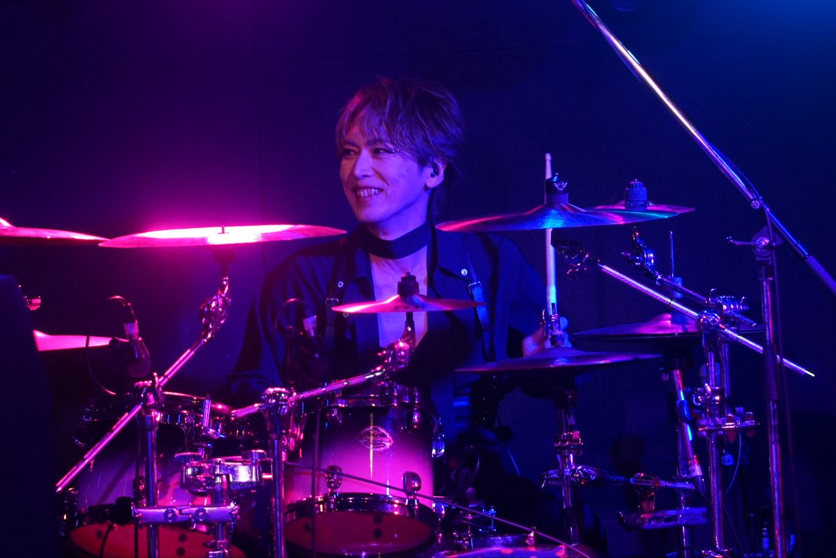 YUKI___official's tweet photo. 2026.07.05(日)
168 TOUR'26「君に降る雨を、僕は音にする。」
池袋EDGE

Photo by @shinyakizakura https://t.co/sOI6AiXqMr