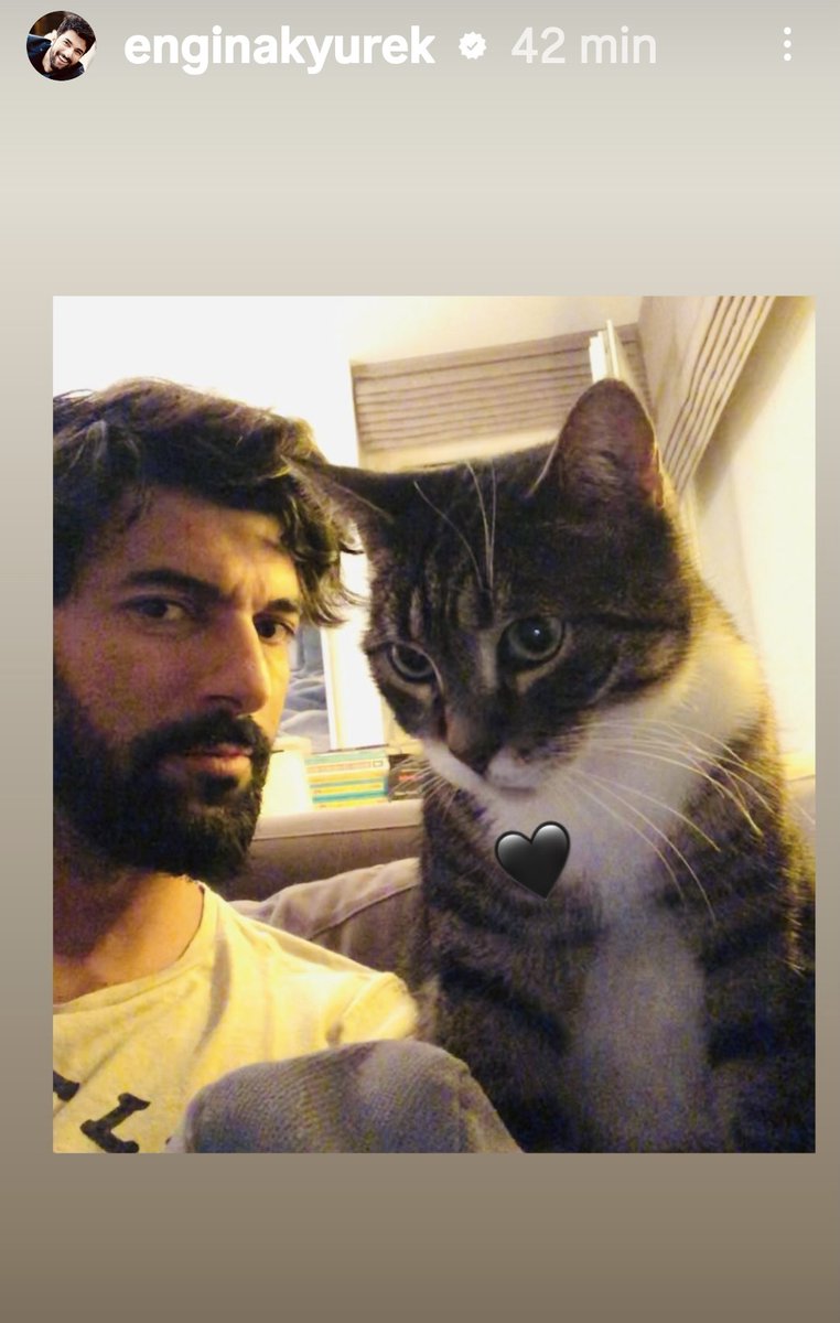 ClariziaMarika's tweet photo. Dal suo Ig Engin ricorda la sua dolcissima Sefa Quanto deve mancargli ! 🖤
Manca tanto anche a noi 
😼 🥹
#EnginAkyürek 
#Sefa https://t.co/CNO6HWNz4a