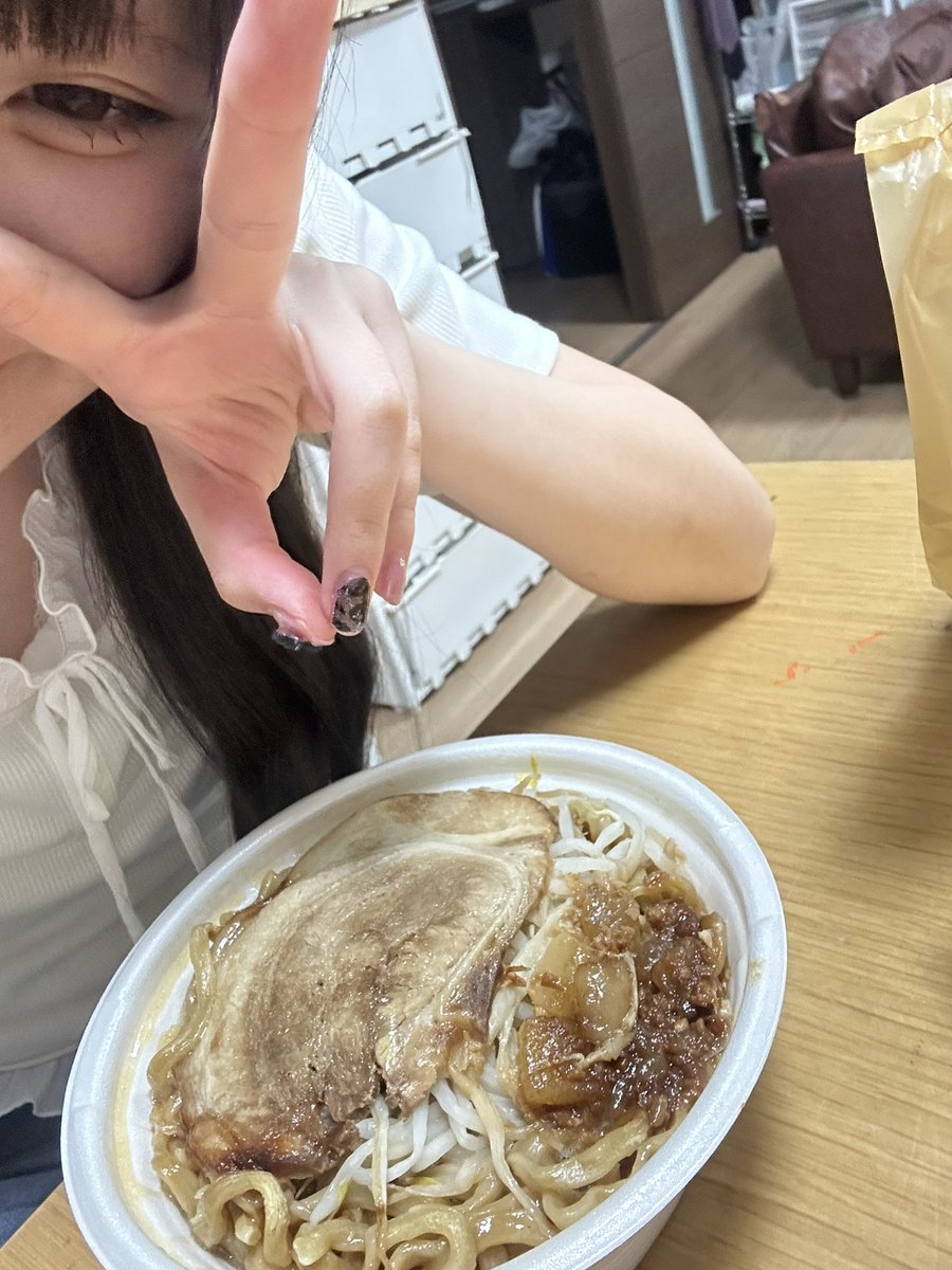 MINGO_SAKURA's tweet photo. ばいとおわーいただいきみゃ https://t.co/0UNixX1364