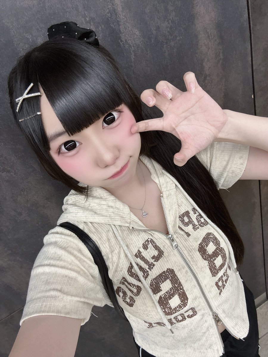 kisaki_memory's tweet photo. みんなお疲れ様✨️
希咲ちゃんも今日1日頑張ったよ~👍🏻⸝·⸝⋆꙳
明日も無理せず頑張っていこーーね！！！♡
今日もありがとう💟おやすみ~🌙𓈒𓂂𓏸 #希咲 https://t.co/kUSt2IdGhj
