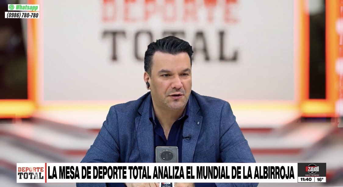 DeporteTotal780's tweet photo. 🔴 #DeporteTotal ¡AL AIRE! ⤵️ #780AM 

🎙 @FranLopezBorja, @jotabernabe, @TanoVirgili, @hectorsillo 

📻 @780AM
📺 @Megatv_py 
📱APP MEGACADENA 

🔴 EN VIVO:
💻 https://t.co/M7w3d1rxOR
📲 YouTube - Mega

https://t.co/mzEWkrJ4Nh https://t.co/5hG24P9zGt