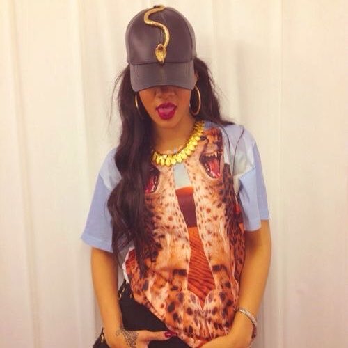 neverflipmywig's tweet photo. #rihyonce https://t.co/u3stfzS1b4