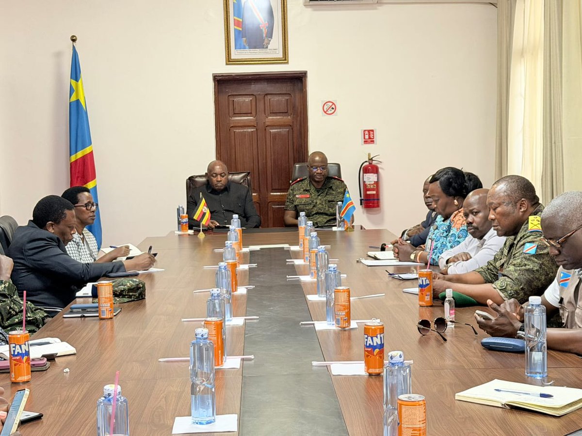 AfricaCDC's tweet photo. Yesterday in #Bunia, Uganda and the Democratic Republic of the Congo held a high-level bilateral meeting, bringing together the Government of Uganda and the leadership of Ituri Province to reinforce coordinated action against the Ebola outbreak.

Discussions focused on how technical teams deployed from Uganda will work alongside their counterparts in the DRC to strengthen response efforts, address operational gaps, and enhance cross-border coordination.

The engagement builds on the recently signed bilateral agreement between the two countries, reaffirming their shared commitment to work together towards ending the outbreak and protecting communities on both sides of the border. 

#AfricaResponds #EbolaResponse