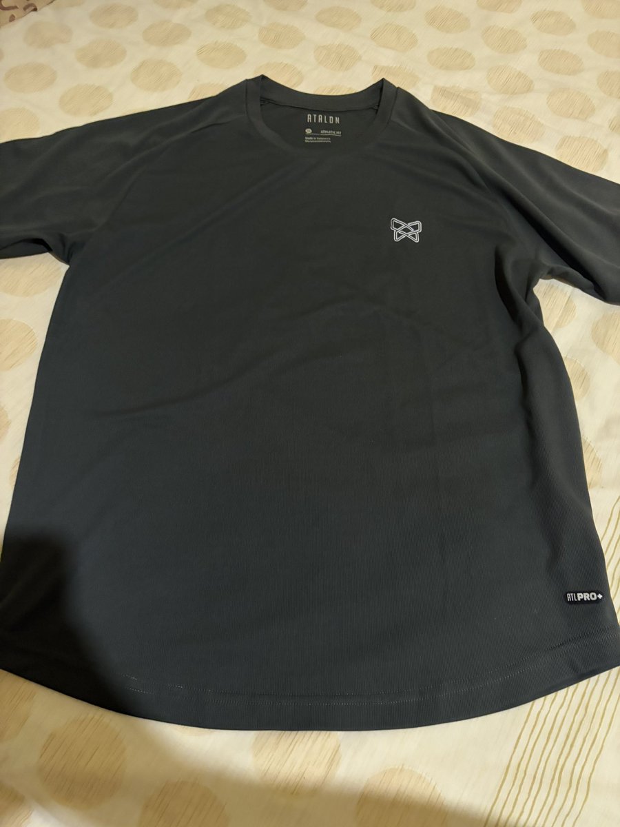 alterperkedel's tweet photo. Skechers &amp; atalon - size M
Reebok - size S

Ambil 3 100k, ga jual satuan
Pengiriman dari jaktim bisa oren ya kalo requestt

#zonauang #wts https://t.co/HFx15dZR0I