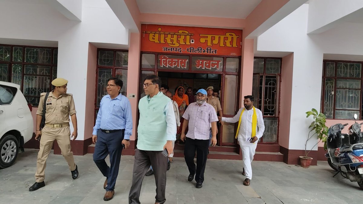 cdopbt1's tweet photo. आज विकास भवन परिसर में जिलाधिकारी महोदय के साथ उत्तर प्रदेश राज्य ग्रामीण आजीविका मिशन के अंतर्गत अन्नपूर्णा मॉडल प्रेरणा कैंटीन का शुभारंभ किया गया एवं विकास भवन का आकस्मिक निरीक्षण भी किया गया । 

@UPGovt @ChiefSecyUP @CommissionerBa1 @InfoDeptUP @CMOfficeUP https://t.co/rg6864w73i