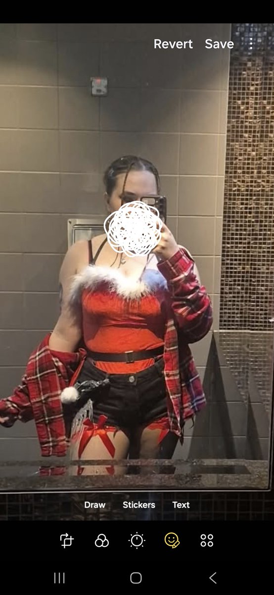 FoxieAlex's tweet photo. Who wants to help me buy my wishlist??? https://t.co/eJ4dmHSdE9