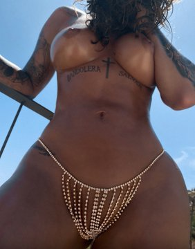 T4T_D4C's tweet photo. 👙 THONG THURSDAY SPOTLIGHT 👙
The sexy @michellexsweet doesn't have a bad angle, especially this one!

Give her a follow &amp; tell her Sarge sent you!

Ladies, comment with your pics below 👇
Remember to RP this, like &amp; follow your faves, &amp; get notified so you don't miss a thread! https://t.co/HI3XACcCbI