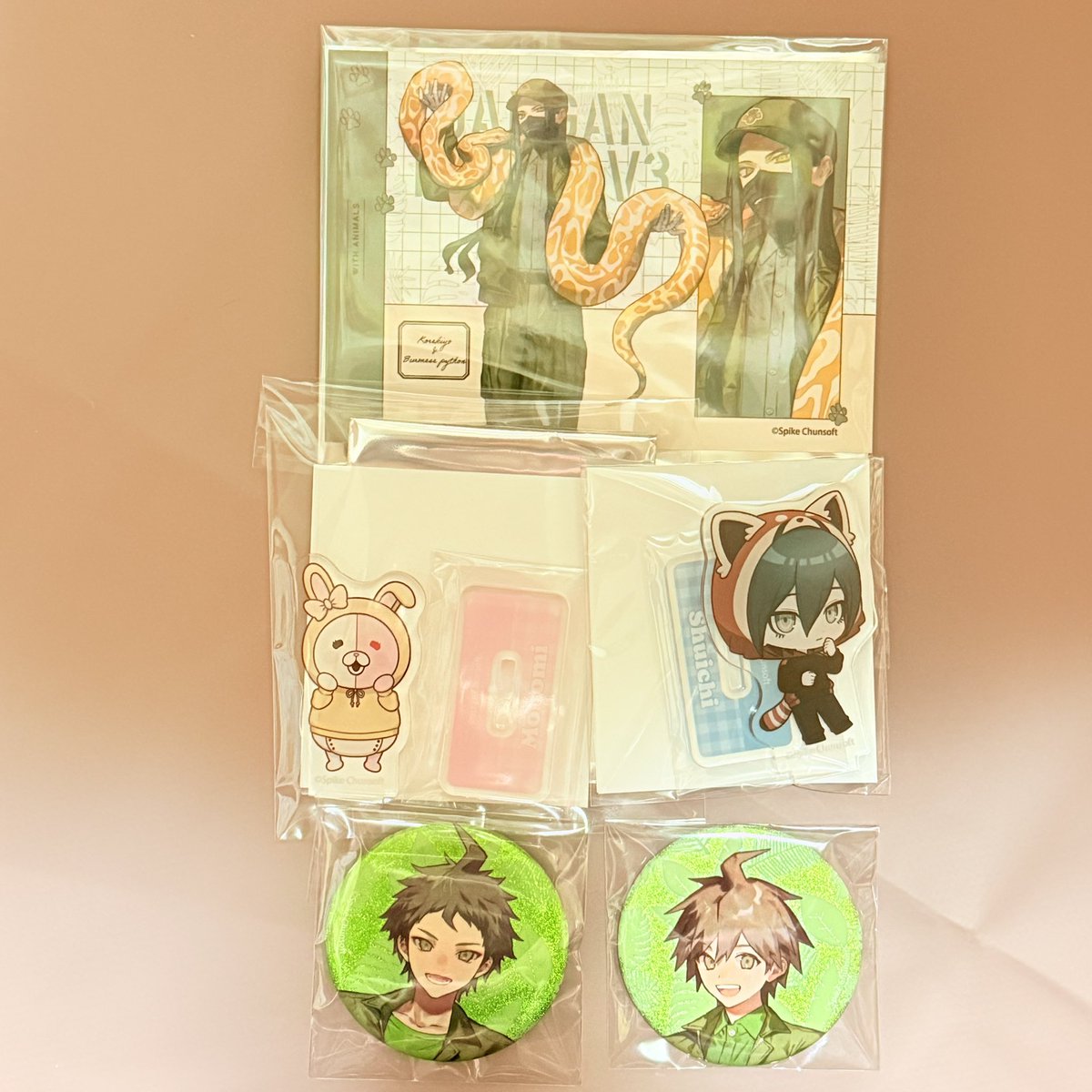 mi_kan_chami's tweet photo. @eq8iy 検索より失礼致します。
缶バッジ日向を所持しているのですが、王馬缶バッジとの交換は可能でしょうか？
7/18,25のどちらかで都内手渡し希望です。

また、もし可能であればイラストカード、アクスタ、コースターの王馬の定価買取も希望です。

ご検討よろしくお願い致します。 https://t.co/2jc1dqVZop