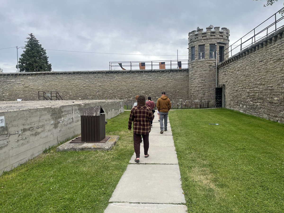 DaveCruz70's tweet photo. Morning friends. Went to the Haunted Prison in Deerlodge will try to put together my findings from there and the haunted ghost town in a video later this weekend until then here are a few pics #haunted #strange @StrangeDays2015 https://t.co/NsfolB9jm5