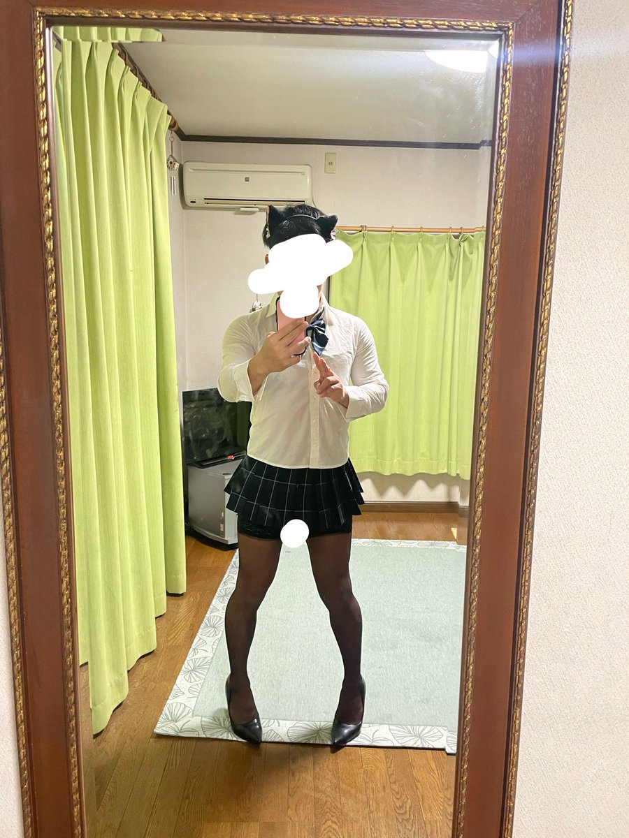 yl63622's tweet photo. スカート丈26cmは短すぎました...♡

 #貢ぎマゾ  #貢ぎ奴隷  #DM調教  #通話調教  #ビデオ調教 https://t.co/DQOVWeBR9D
