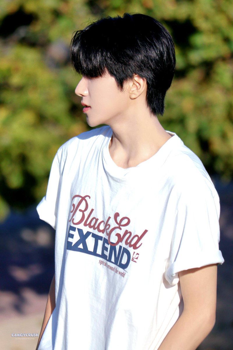 rienaxl's tweet photo. 여름 김운학은 필승공식 https://t.co/QmP5scBN9k