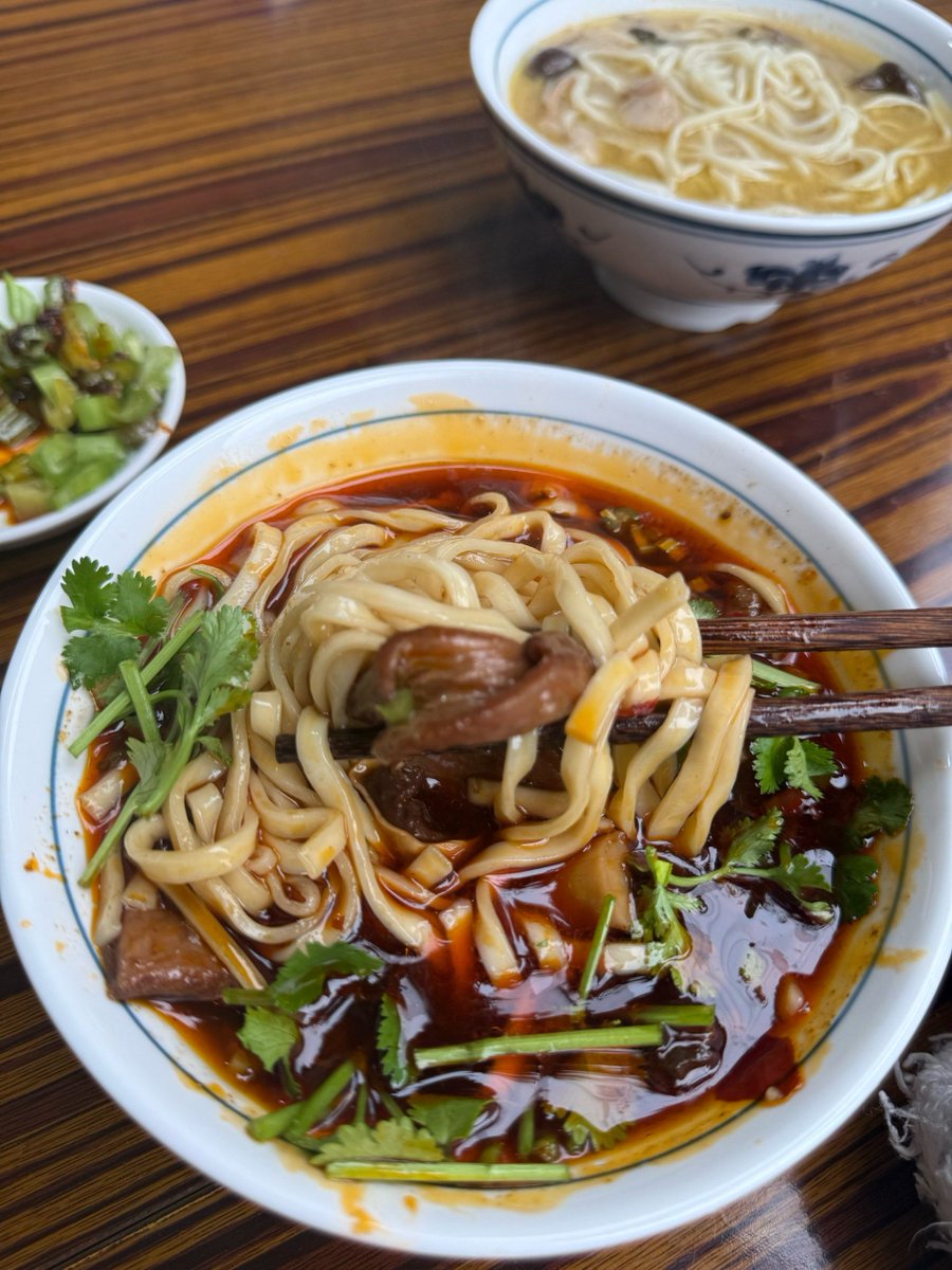 Mokusei2's tweet photo. Late night cravings hit, so here's a warm bowl of pickled cabbage pork noodle soup at our tiny street-side night stall. Steamy, salty, and made just for you after a long day. https://t.co/DQqs6nw9J1
