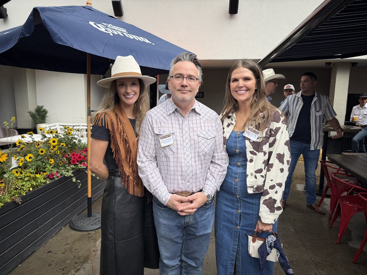 DaleNally_AB's tweet photo. The Stampede fun is endless! 🤠

Thanks to Canadian Strategy Group for a fantastic evening earlier this week. 

It was great catching up with friends, meeting new people and enjoying another night at the Greatest Outdoor Show on Earth. https://t.co/2Y3v5UaeYx