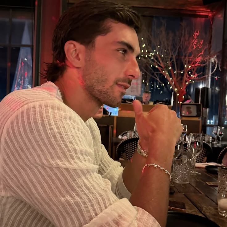 nf1vdO's tweet photo. Ferran torres is the definition of boyfriend material https://t.co/1fhdkHFUok