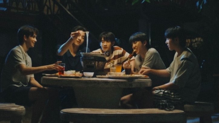 Pepapupi's tweet photo. เข้าใจแล้วว่าทำไมโปรเกรสถึงยกให้อีพีเก้าเป็นเดอะเบสเลย 🥺🥺 

ทุกอย่างในอีพีนี้ดีมาก ๆ t — t คือความสัมพันธ์ มิตรภาพ การเติบโต รู้สึกเหมือนได้โตไปพร้อมแก๊งพี่โก๋เลย 🫳🏻

TONSOM 9TH EPISODE

#WhenOrangesFallEP9 https://t.co/Jec0mA5TgG