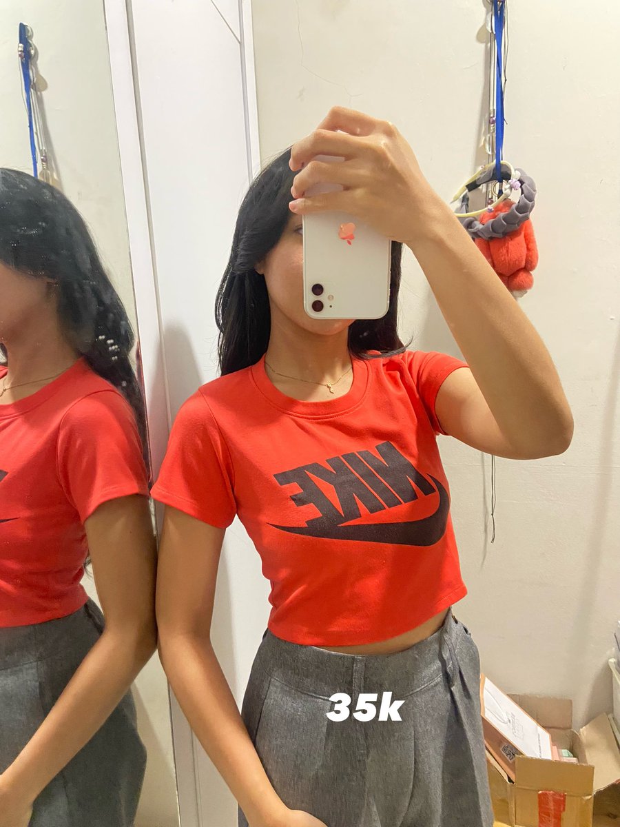 rhainakrn's tweet photo. hasil decluttering lemari~
ada yang mau? dm yaa, tanya-tanya dulu juga bolee

#preloved #jualbajupreloved wts baju preloved https://t.co/2ING32GV67