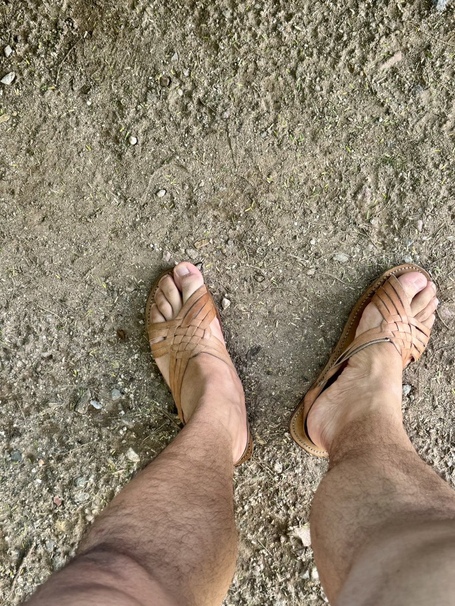 CDXMJ1's tweet photo. ¿Quieren? 🦶🏻👣🥵👅🔥🤠🧔🏻 https://t.co/Xe8ZxWhJbT