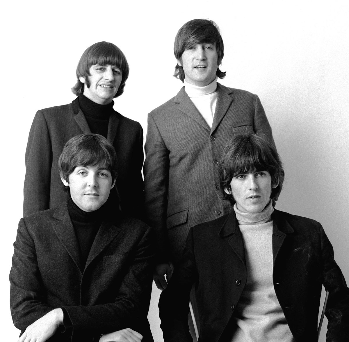 oldiesfmes's tweet photo. No todo en The Beatles son los títulos más obvios.

“Nowhere Man” es una de esas canciones que no siempre aparece la primera en la conversación… pero luego vuelve a sonar y te recuerda lo buena que es. 🎶📻

Esta tarde suena en Oldies FM. https://t.co/bcuADLFT2J