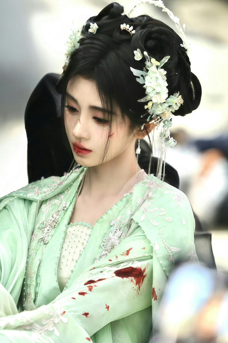 gigi74341430's tweet photo. เอาเถอะถ้านี่ไม่ใช่คนพิการแขนขาที่สวยที่สุด😁
#千香 #หอมกลิ่นพันลี้ #鞠婧祎 #YOUKU #JuJingYi #จวีจิ้งอี https://t.co/VJbcxv8HLl