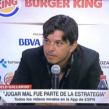 KnucklesDelLeon's tweet photo. @AtaqueFutbolero Scaloni despues de hacerle 5 a Suiza https://t.co/xtK9JG2Lmf