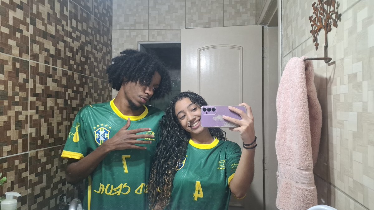 fijobxd's tweet photo. Fila da Sarapuí:

boldrini
belford roxo inteira
tropa da fade
juliana frança
mahara co.
rico mesquita

só nome brabo 🥵

(alguns bxdengos usando a querida pra vocês vê) https://t.co/7FpwaTlDTL