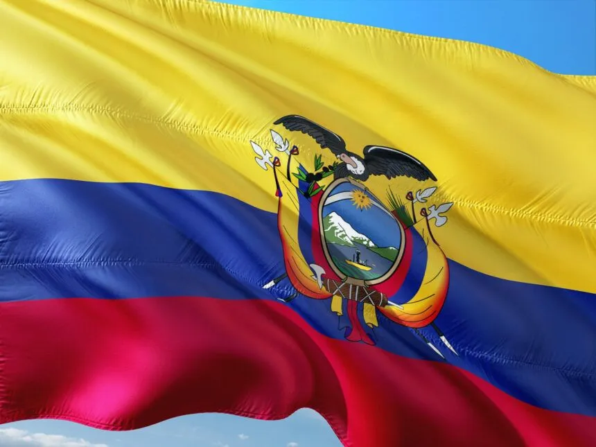 ReporteYa's tweet photo. #8Jul #Venezuela #Ecuador #Consulares
Ecuador reanudará desde el 10 de julio sus servicios consulares en Venezuela a través de la Sección de Intereses en la Embajada de Suiza en Caracas, para atender a ciudadanos ecuatorianos afectados por los terremotos y realizar trámites de documentación. – El Diario