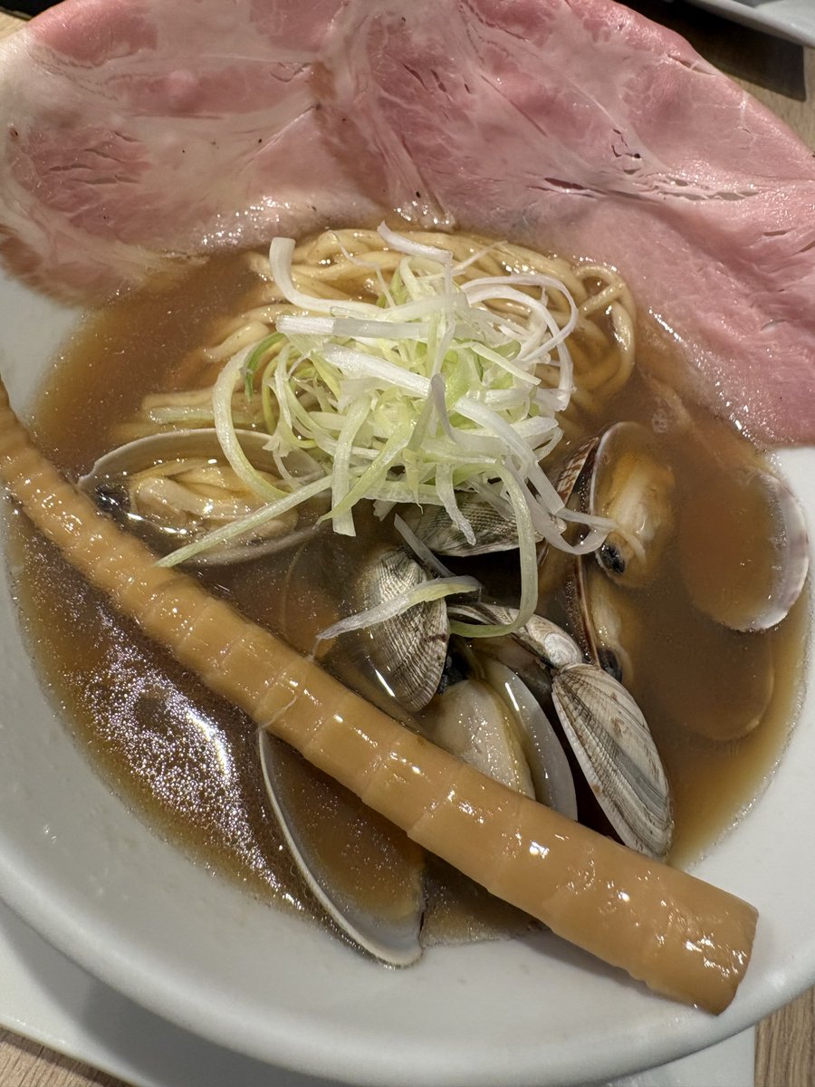 serujannn's tweet photo. 本日もご来店ありがとうございました😊
焼け焼け🔥仕事終わりのラーメン🍜
お付き合いありがとうございました😂
チーズケーキのもありがとう😊
夜ご飯食べる気なかったのにぃwww
怒りのドンキでお菓子大量買い。笑
てか、洗濯カビキラーが1000円もするなんて。
たかすぎぃぃぃ
明日もせるじゃんです☺️ https://t.co/tapwlOdNIu