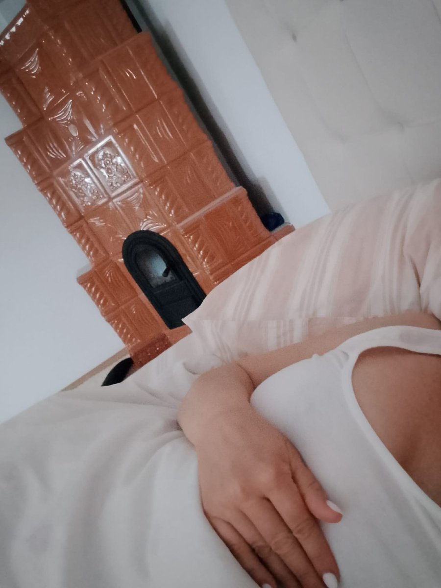 Crystyans22's tweet photo. Cine mă urmărește are ceva in privat😍♥️ https://t.co/inCsNwpMP6