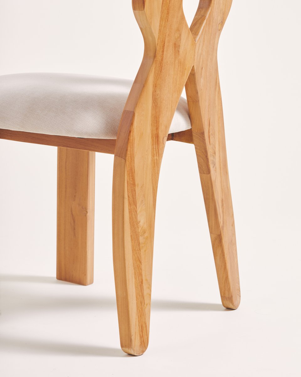 SuiteWood's tweet photo. Forever Furniture by @heapsandwoods
At a time when design is reconnecting with what is essential and enduring, the curvy dinning chair embodies the union of aesthetics and purpose. A contemporary classic designed to last. https://t.co/D4yfLTHxIQ