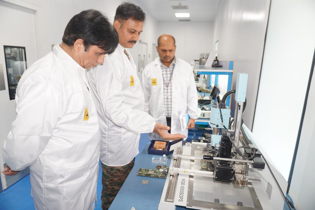 UBArea_IA's tweet photo. Synergy for Sustenance

As a step towards synergising efforts for armoured equipment sustainment, Mr. D. K. Madan, IOFS, Chief General Manager, HVF Avadi, visited the Agra Army Base Workshop on 08 Jul 2026 for strengthening collaborative efforts towards the overhaul and repair of critical assemblies of T-72 and T-90 tanks. 

By leveraging the state-of-the-art facilities, the collaboration aims to build a robust indigenous repair ecosystem to mitigate sustenance challenges, enhance self-reliance, and improve the operational readiness of the Indian Army 🇮🇳

#AtmanirbharBharat #IndianArmy #Makelnindia 
#T72 #T90

@adgpi 
@suryacommand