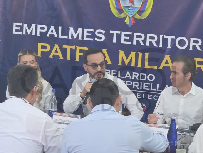 UltimaHoraCR's tweet photo. #Cúcuta | A esta hora inicia el primer empalme territorial en Norte de Santander liderado por el presidente electo, Abelardo de la Espriella, y el equipo de ministros designado hasta ahora. 

En el encuentro hacen presencia el gobernador de Norte de Santander, William Villamizar, además de los 40 alcaldes del departamento. 

Vía: @CaracolCucuta