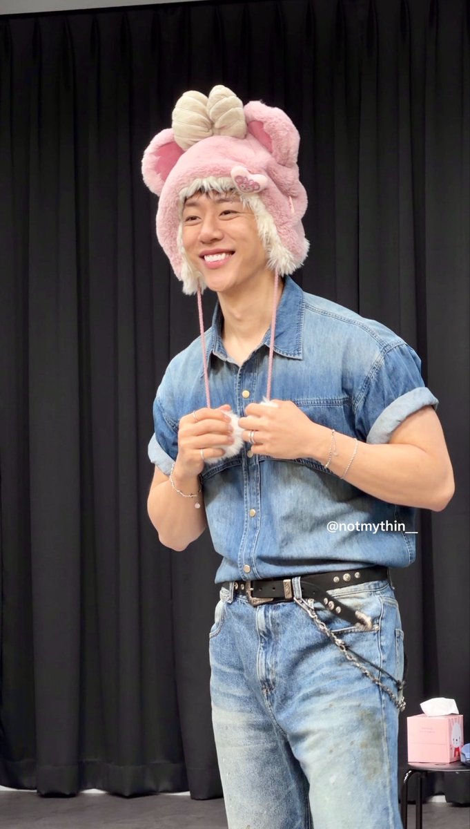 notmythin__'s tweet photo. 260705  스타라이크뮤직 대면 팬싸

댛요미 🫶🏻💕

#정대현 #JUNGDAEHYUN #나비란 #SPRINGAFTERSPRING #BAP https://t.co/cew3V6kBUU