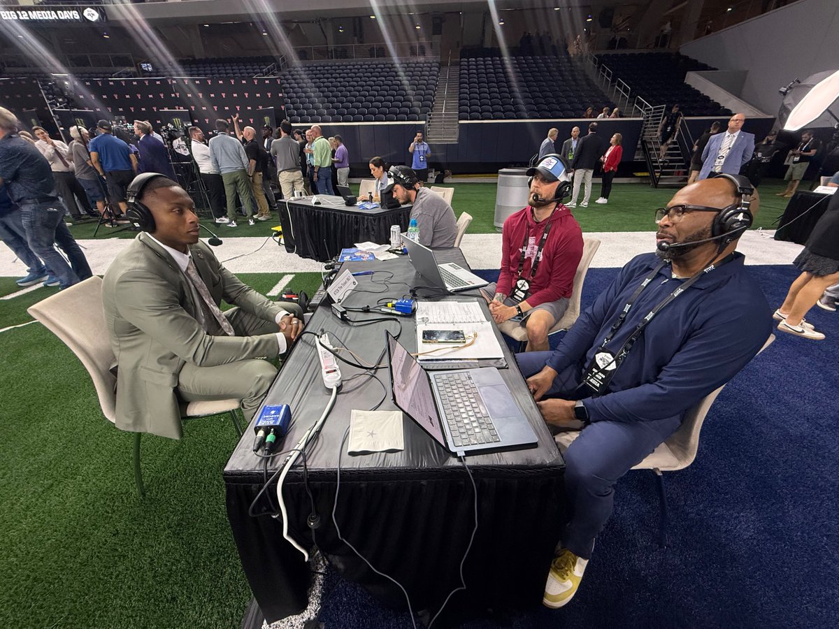 Invasion9til1's tweet photo. Let’s talk with @RealDJLag on @dfwticket! https://t.co/nyyVdOhz8d