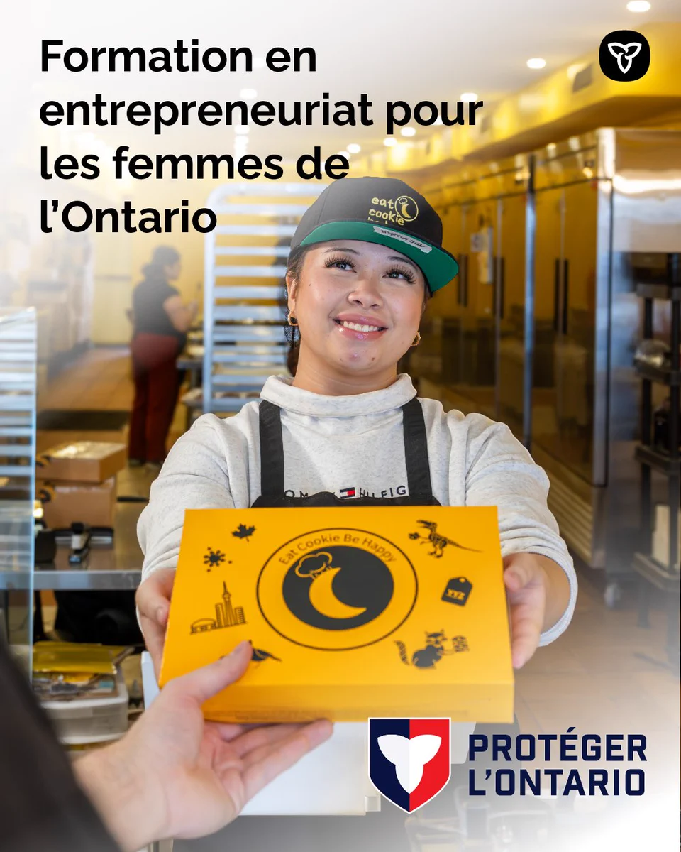 Une boulangère souriante remet une boîte de pâtisseries à une cliente. Texte : Formation en entrepreneuriat pour les femmes de l’Ontario