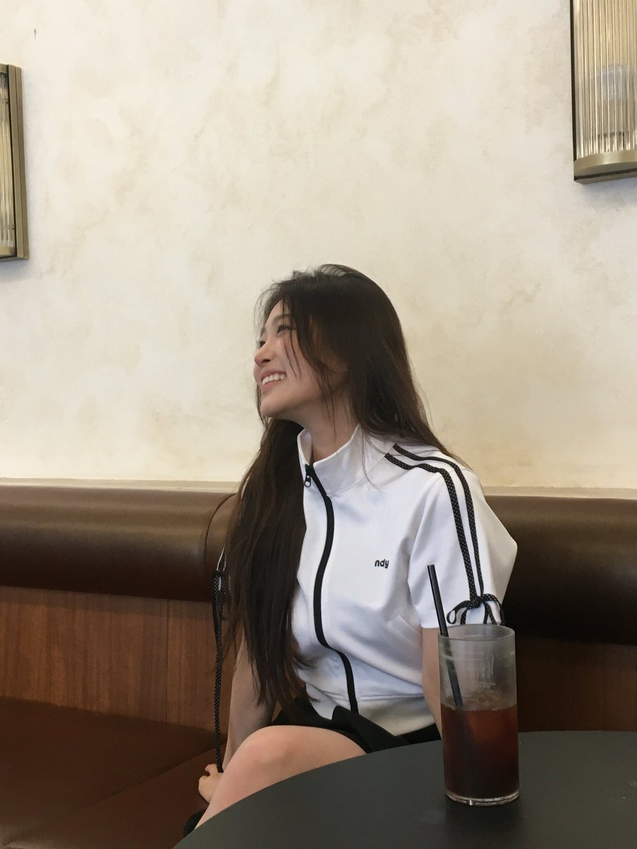 BDC_BENI's tweet photo. ☺️✨💗
수고해써오늘두

#Beni #베니 #호피걸🐯🐅✨️ 
#BabyDONTCry #BDC #베돈크 https://t.co/Dt5X4HdWq1
