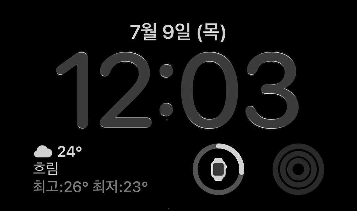 31stD_97's tweet photo. 와 수요일이다!! 오늘 저녁에 오빠들이 라방해주겠지! 캬캬 오라 라방이여 https://t.co/TeYlqPR6Jb