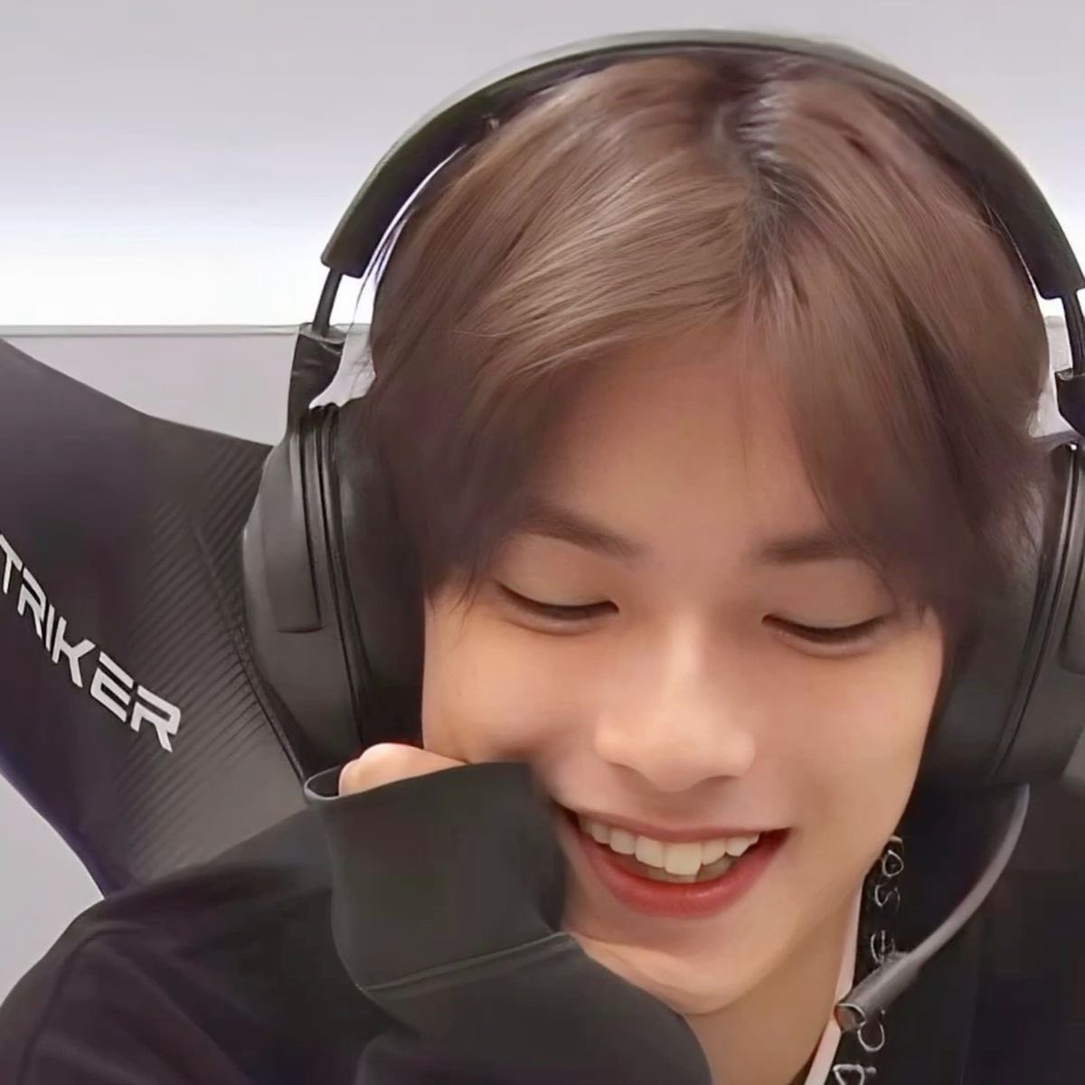 0fcourseican_'s tweet photo. 갈발 생머리... 아기시절 쿄헤이가 청순하고 예뻐서 가장좋아하고..
긴팔 긴바지 입은게 제일 예쁜데 자켓 입은게 제일 잘어울릴지도! 
무엇보다 웃는얼굴이 제일 예쁘심🫪 https://t.co/d9eV9xaW7G