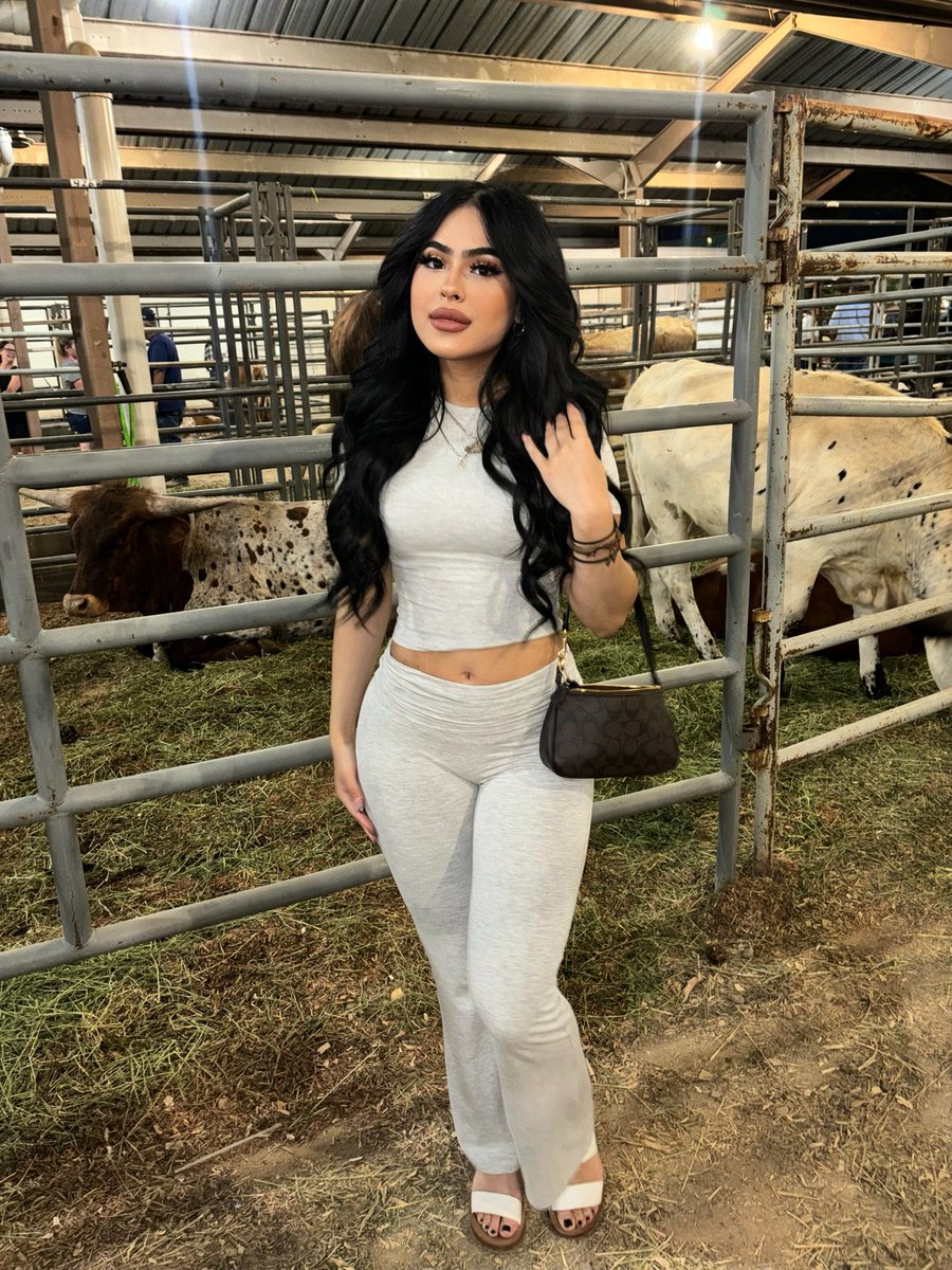 yani galvan tweet media