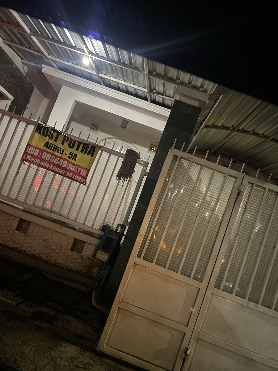 HostParty27130's tweet photo. Warga "X" Malang dan Sekitar nya, minta bantuan nya dong buat tau yg pernah janjian sama Anak yg dikos di Daerah Ardeli no 5 Malang. https://t.co/CgIdMxmjmW