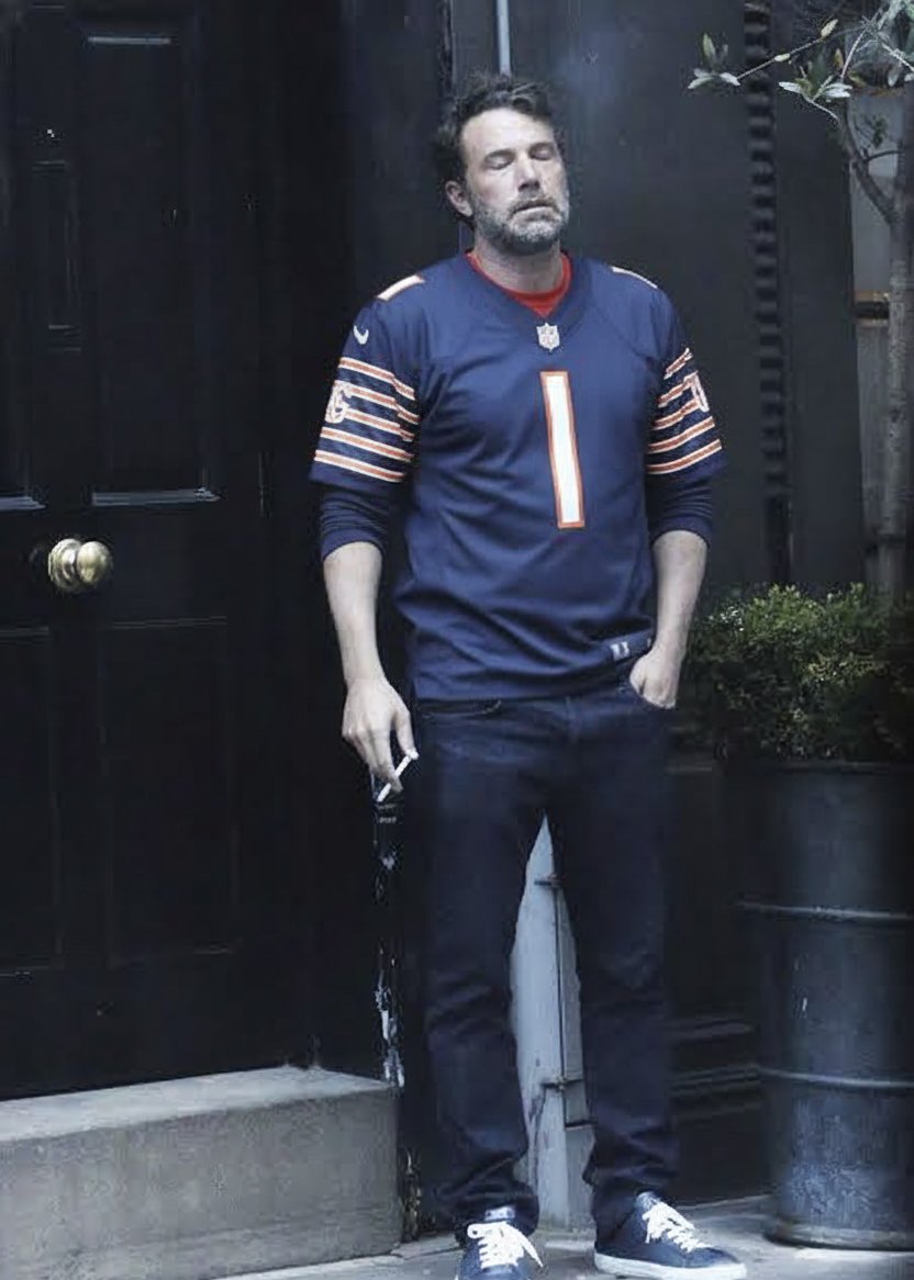 itsfickybaby's tweet photo. Every year trying to cop Bears training camp tickets https://t.co/ppD4vhtrKJ