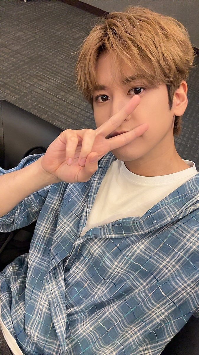 jiwonscherry's tweet photo. chanwoo sent a selca! https://t.co/ME4iz7Mx7E