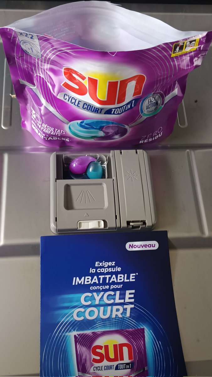 TestMaquillage's tweet photo. Nouveau test :
Les capsules Sun cycle court tout en 1 sont développées spécialement pour les cycles courts dès 30 minutes.
#SunCycleCourt
#patrimoineculinaire
#suncapsules
#trnd
#trndfrance
#produitgratuit
@trndfrance https://t.co/4tGmtcUrUm