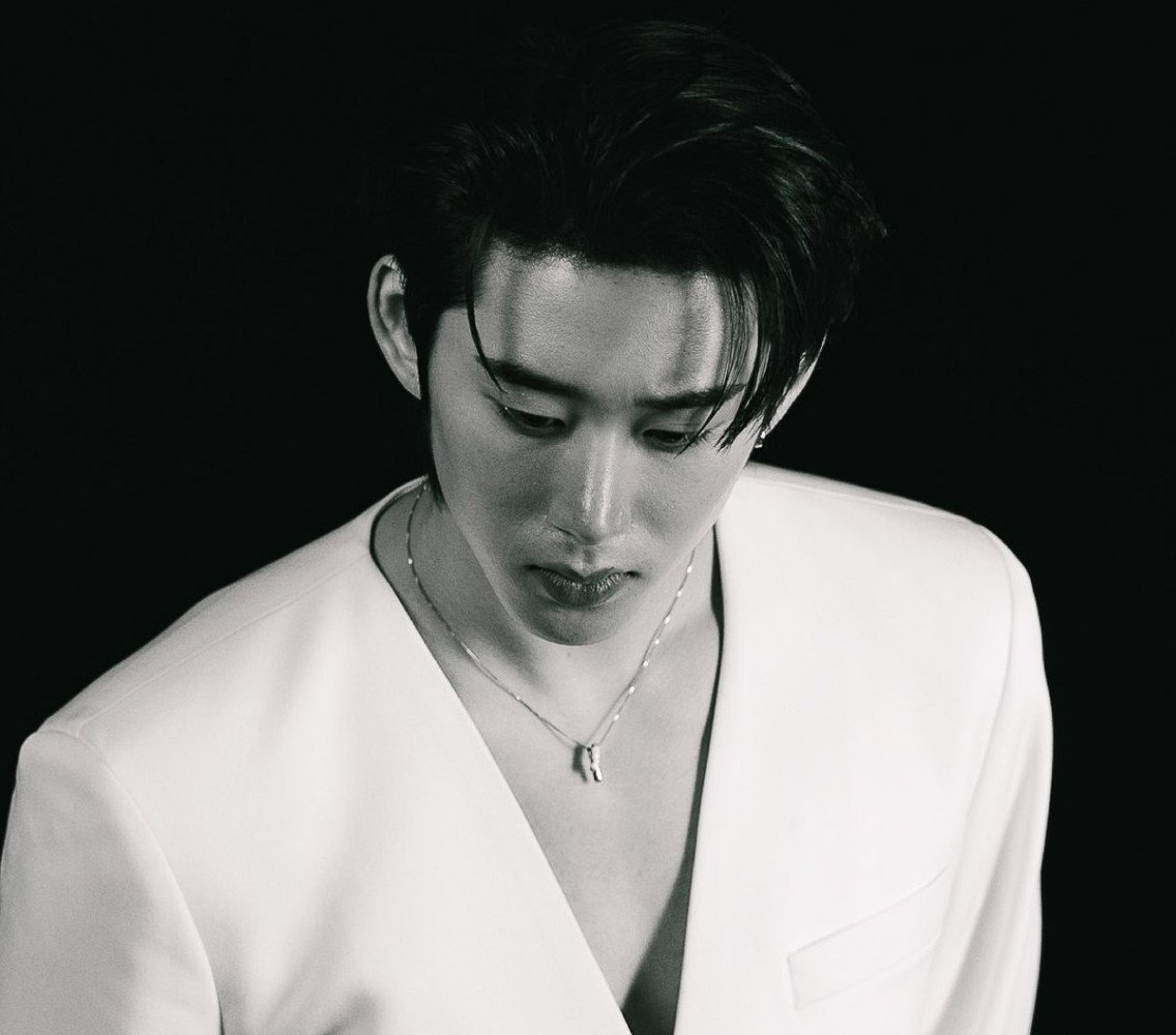 esfsupha's tweet photo. #williamest one tweet au — 
; new bodyguard https://t.co/59FS0t9jF9