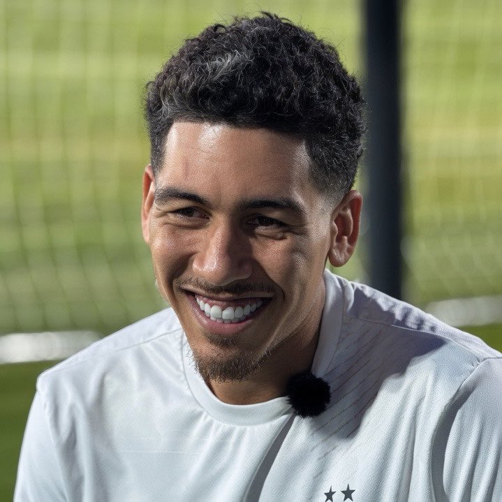 LFC_Tandy's tweet photo. 🚨 Firmino: “I'm happy for what Mo Salah achieved. I miss Mo. If he's watching me now, I'm really proud of him and our friendship.” ❤️ https://t.co/dHipl1UwCA