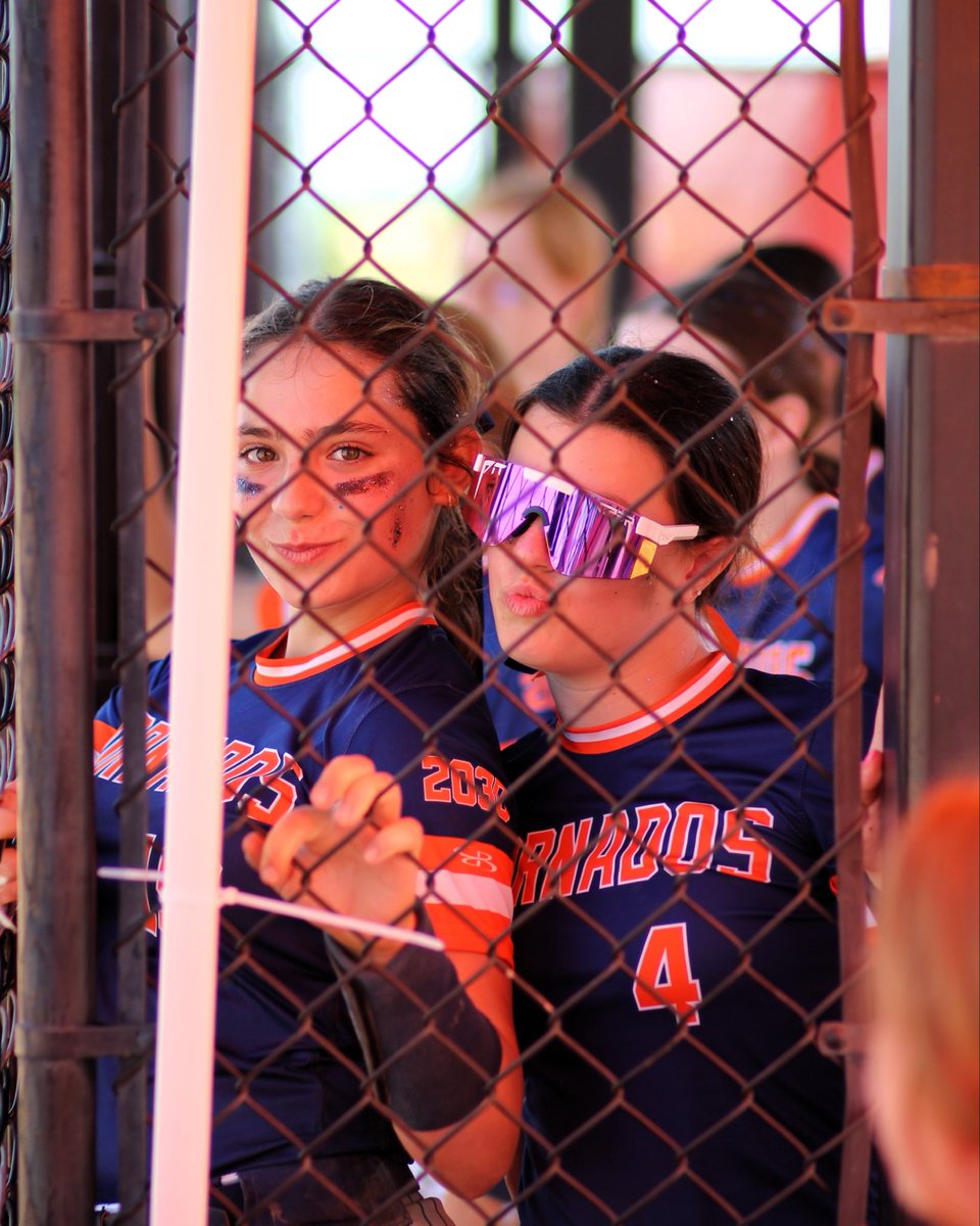 BettySomers2029's tweet photo. Here are some fun pictures from Colorado last week! Had such a fun time with my team and so proud of how we competed! 💙🧡 https://t.co/gBEbi7y2H2