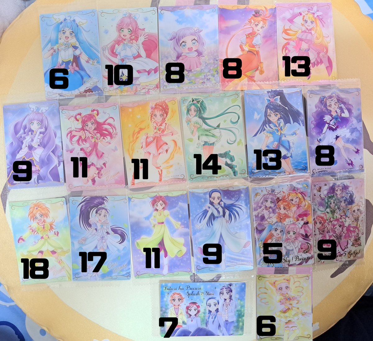 Walkure_2067's tweet photo. プリキュア ウエハース カード 交換

譲→画像1〜8（ALT参照）

求→画像9〜11（スタンプ優先）

HR⇄HR交換
SSR⇄SSR交換でよろしくお願い致します

まとめて交換優先
郵送可
お気軽にお声がけください🙇🏻‍♀ https://t.co/RNco9Pv6ky