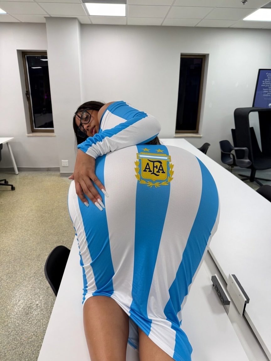 sixsevencuban's tweet photo. Let’s get behind Argentina and Messi https://t.co/bfFxJHAZfE